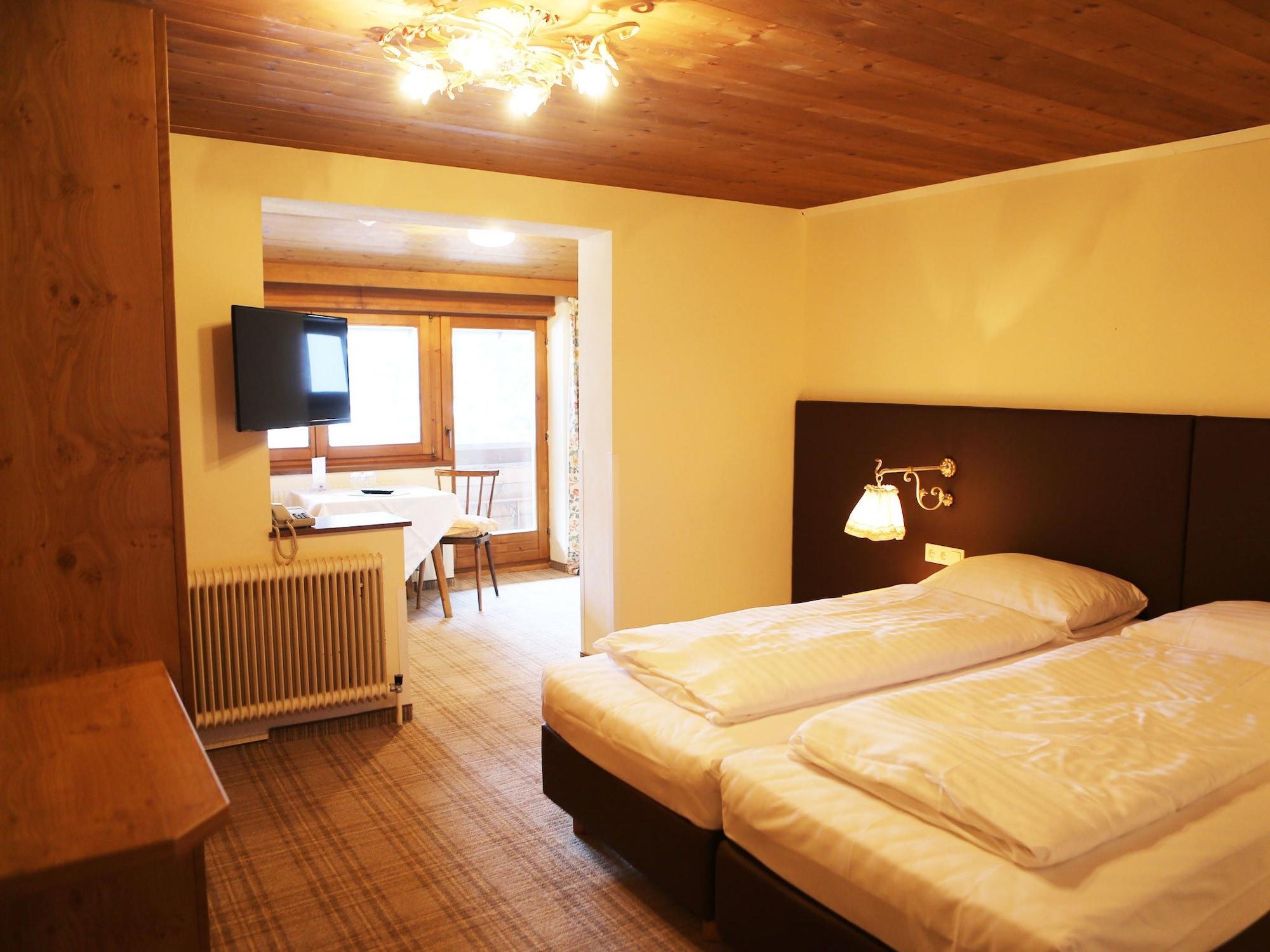 Gasthof Pension Madseiterhof Tux Esterno foto