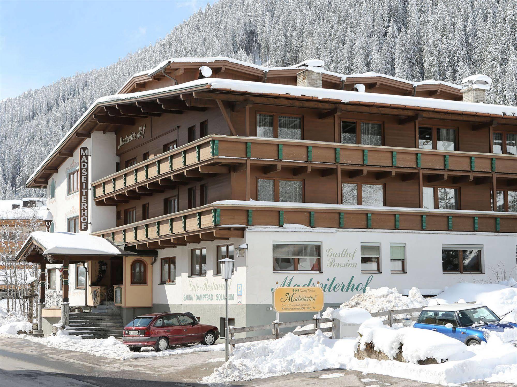 Gasthof Pension Madseiterhof Tux Esterno foto
